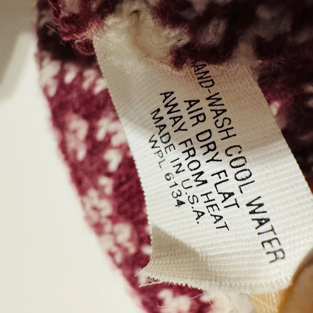 Billabong‎ Beanie Burgundy Cream Snowflake Fair Isle Knit Winter Hat Made in USA